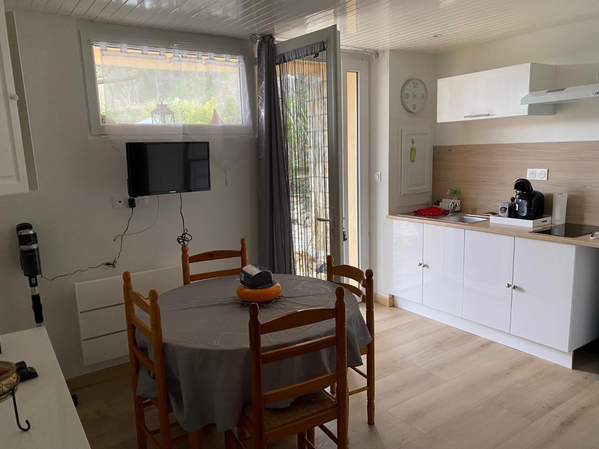 Appartement Studio Neuf Bas De Villa Gorges Du Verdon A Riez Dış mekan fotoğraf